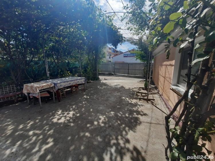 Vand casa cu curte si gradina - 1