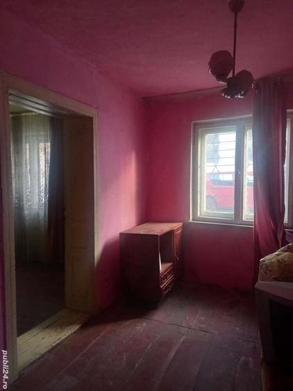 Casa ?i teren pentru construc?ii in Calnic - 2