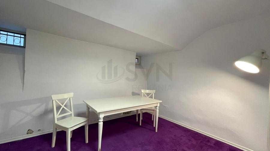 Apartament cu 5 camere semidecomandat, mobilat în Capitale