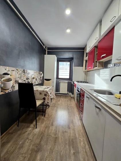 Apartament cu 3 camere decomandat, mobilat în Dacia - 2