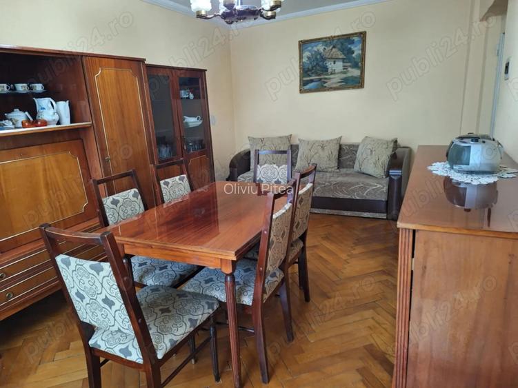 Vand apartament 3 camere