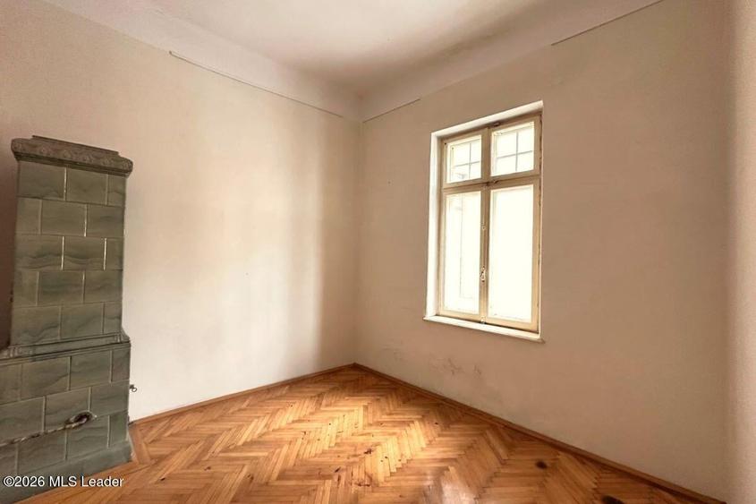 B-dul Carol 59, 222 mpu, 9 camere, etaj 1 din 3, balcoane 14 mp - 17