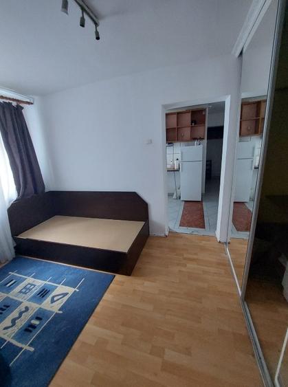 Proprietar, vând apartament cu doua camere în zona Vitan Mall, preț 60.000 euro - 2