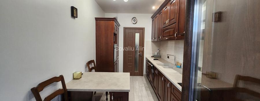 Apartament 2 camere, 2 grupuri sanitare, loc parcare, situat in Tractorul Apartament 2 camere, 2 grupuri sanitare, loc parcare, situat in Tractorul