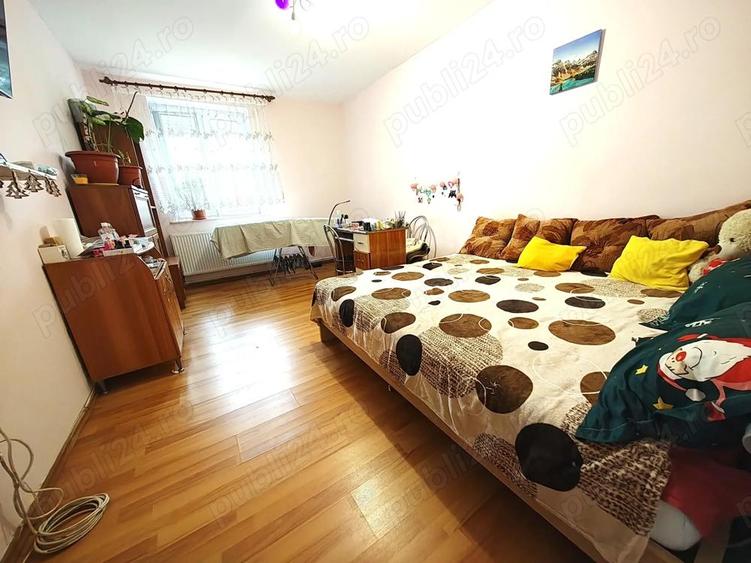 Vand apartament cu 2 camere, in Hunedoara, zona OM (politie) 51000 Eur Neg - 1