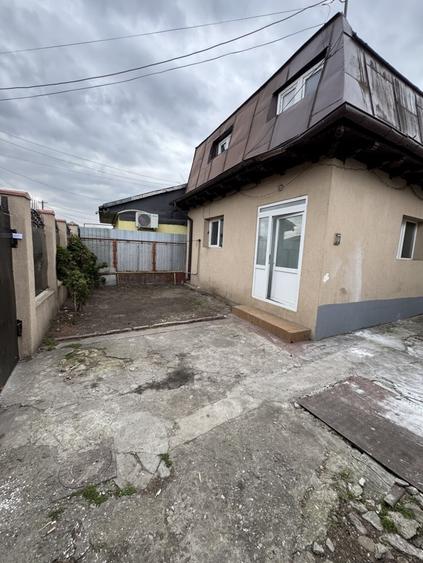 Casă individuală cu 4 camere în B-dul București - 1