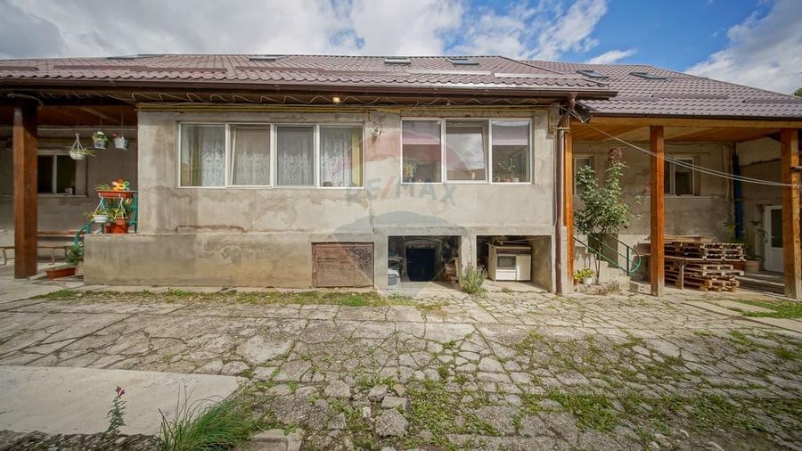 Casa spatioasa cu teren generos, in zona centrala a Sacelelor - 25