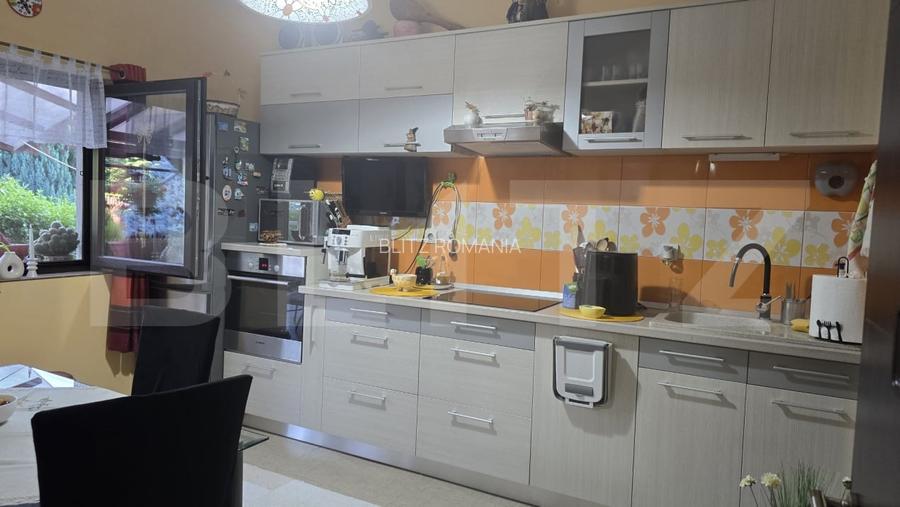 Casa de vanzare, cu 4 camere, 140 mp, teren 300 mp, zona Dara
