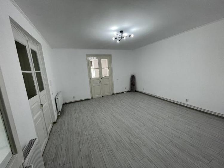 Casă de vânzare de 171 mp + teren 689 mp  în total 860 mp în Aiud, județul Alba - 2