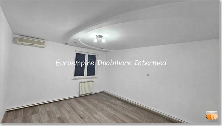 De inchiriat spatiu comercial zona Centru - 7