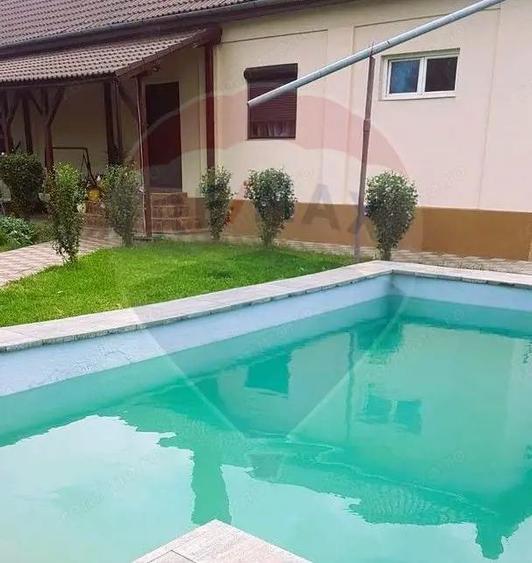 Vand/Schimb casa duplex 150 mp cu piscina Turnu (10 min de Arad) - 1