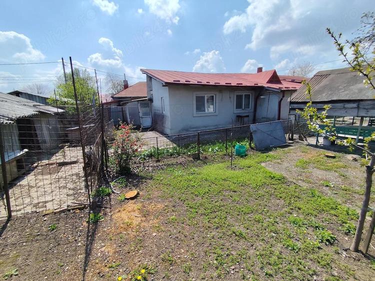 Vand curte Giurgiu , strada Topora?i zona 1 - 1