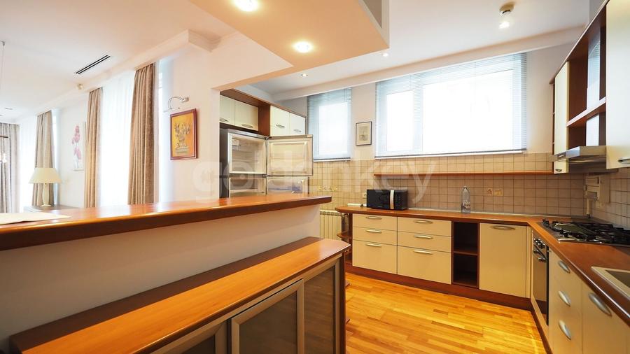 Apartament spatios cu 4 camere | mobilat | vedere libera | 2 garaje - 6