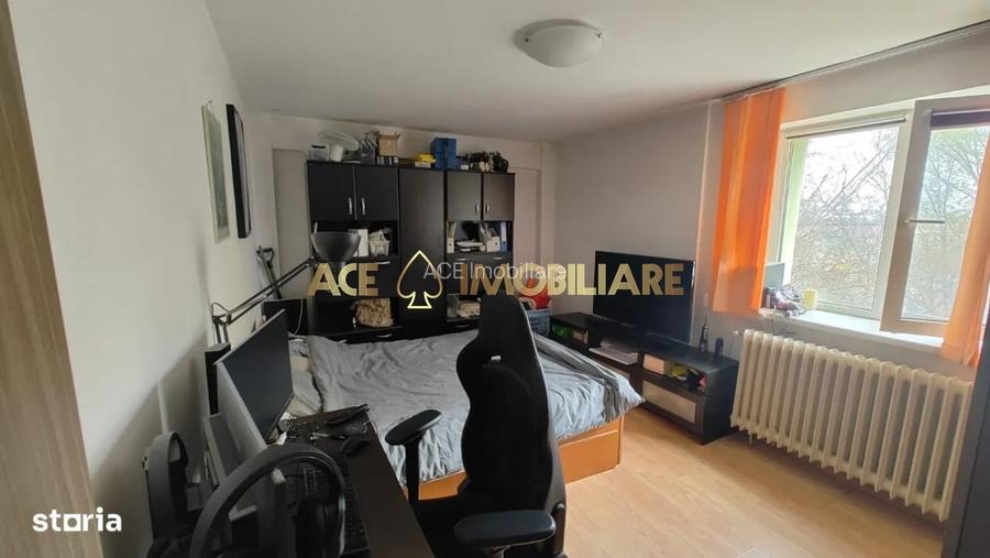 2 Camere | Piata Delfinului | Centrala Proprie | Etaj Intermediar