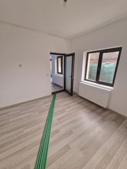 Medeea Casa parter de vanzare 5 camere - 12