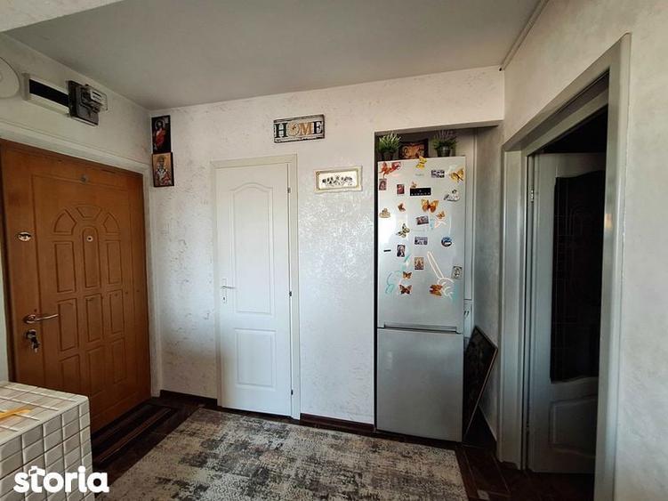 Vand apartament 3 camere decomandat - 8