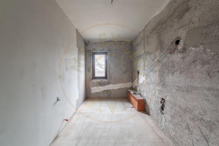 Casa sptioasa cu potential real in Maracineni la 5 pasi de Pitesti-Arges! - 12