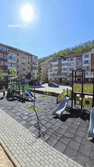 Apartament 41 mp, decomandat, centrala proprie zona Lunca, pret atractiv - 12
