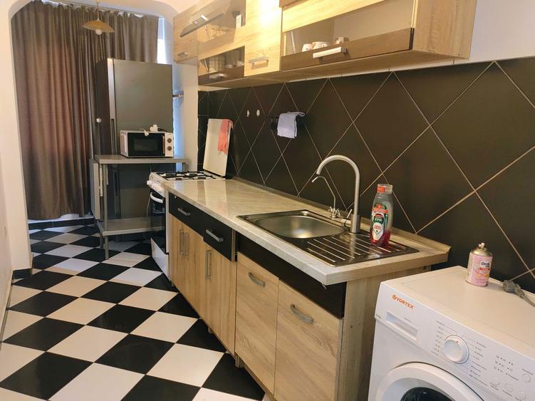 Proprietar,Chirie apartament crangasi 2 camere parter inalt bul.constructorilor Ashan,curat,bloc,scara curata - 12