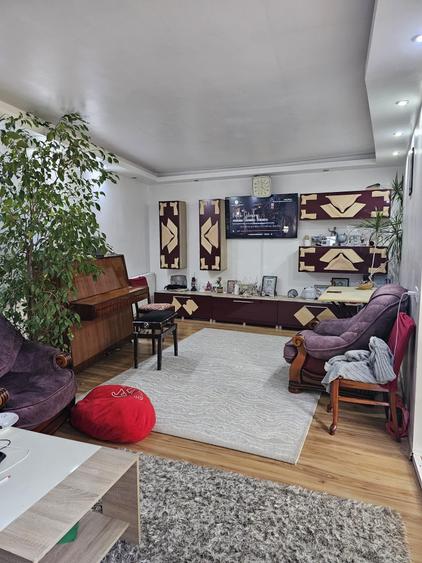 CASA 5 CAMERE - STADION - 3