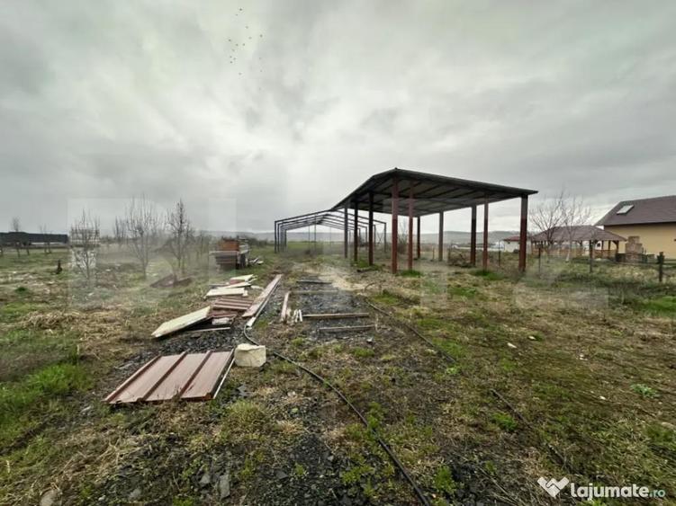 Teren INTRAVILAN generos + 2 hale metalice - 3