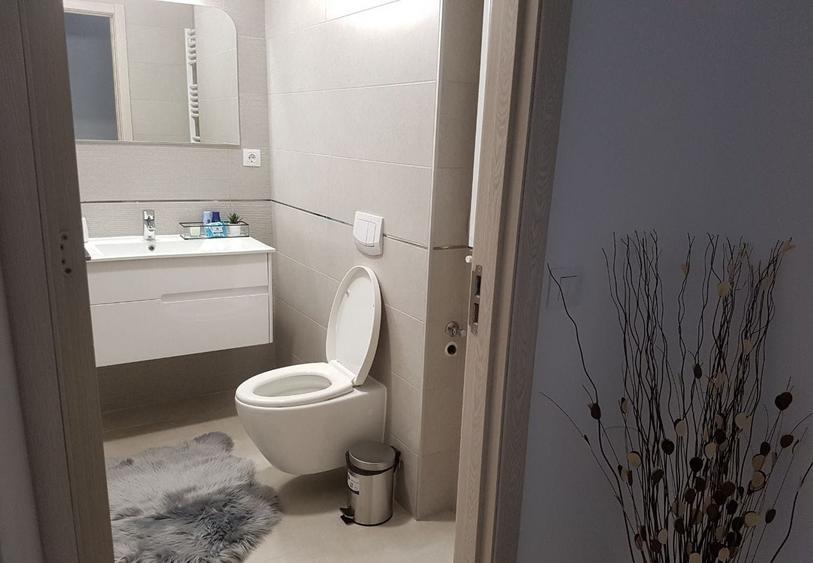 STUDIO MOBILAT + LOC DE PARCARE PROPRIETATE -50 M DE SHUT UP BEACH -MAMAIA NORD - 25