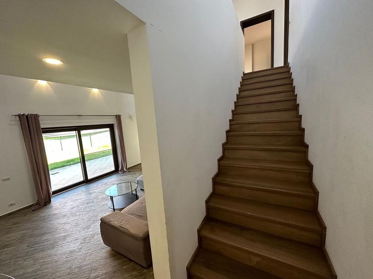 CASA SPATIOASA  CU GARAJ SI TEREN DE 600 MP - 15