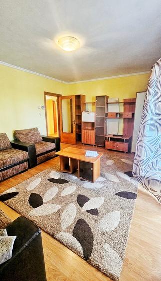 Inchiriez apartament 3 camere decomandat semicentral zona Exercitiu - 1