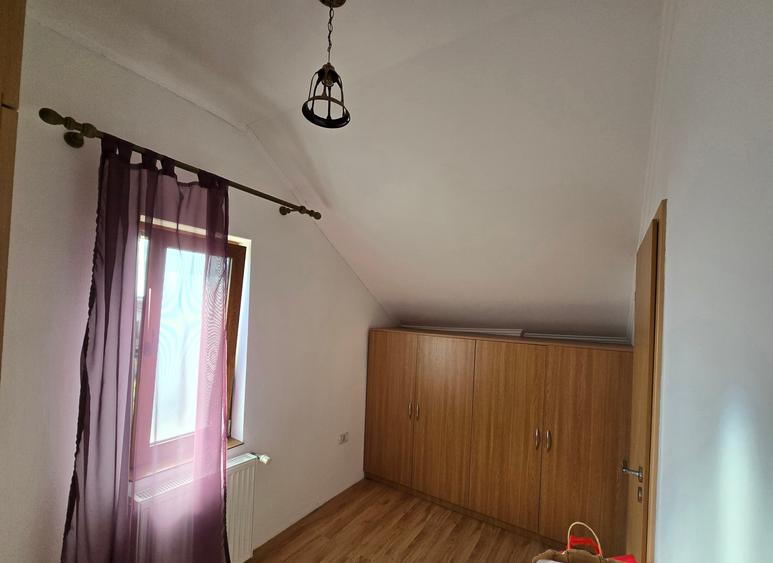 O casa spatioasa  cu 5 camere in Cartier Europa - 14