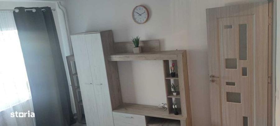 Vand garsoniera zona tic tac - 1