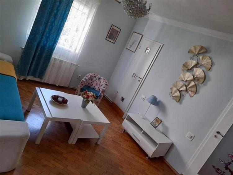 Inchiriere apartament 3 camere zona Ultracentral - 2