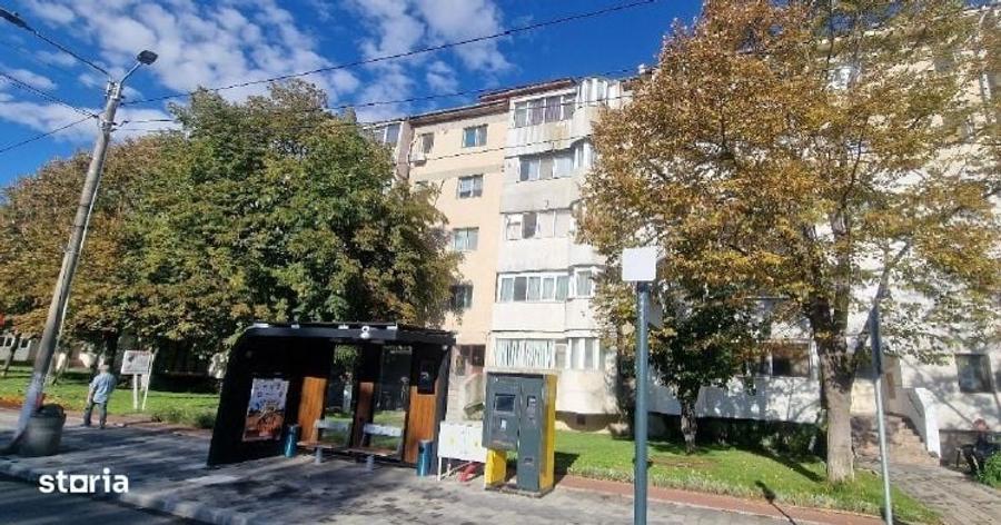 Apartament cu 3 camere decomandat în Ciulnița
