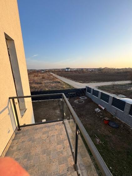 Casă individuală cu 5 camere cu Teren 750 Mp în Corbeanca