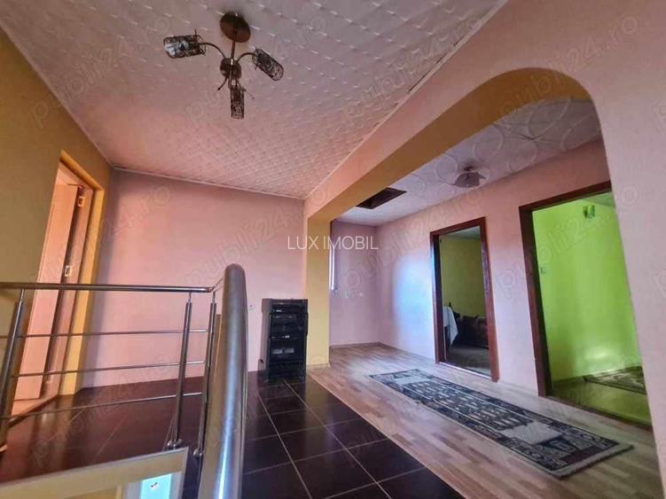 Casa Govora Sat - Gurisoara , 2 case in aceeasi curte , vand sau schimb Casa Govora Sat - Gurisoara , 2 case in aceeasi curte , vand sau schimb