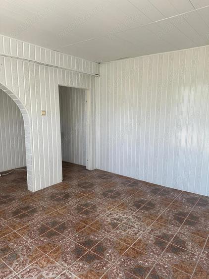 Garsoniera, spatiu comercial - 1