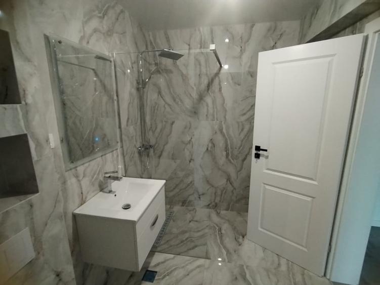 1 camera- Pacurari- Rediu - complex Don Lake View- 73000 euro - 4