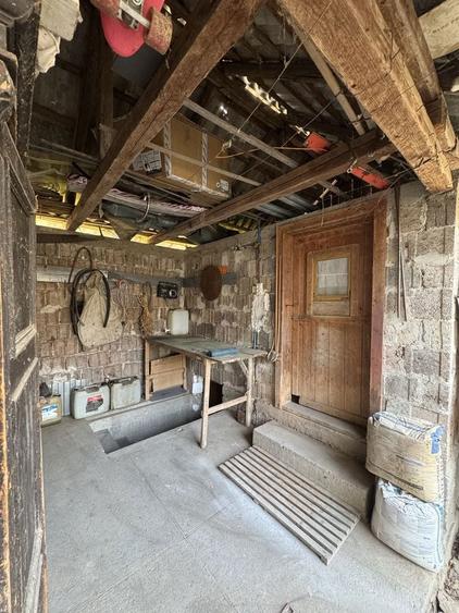 Vand 2 case cu teren in Cermei , Arad - 6