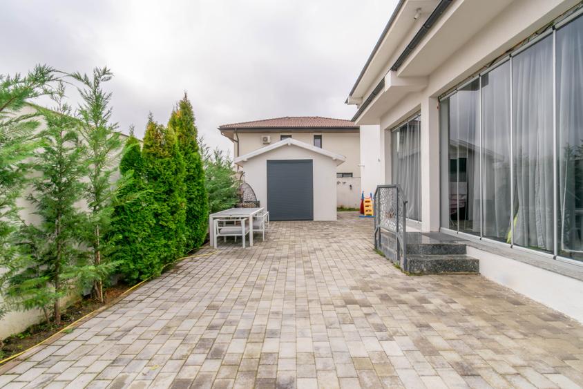 Locuinta construită pentru a fi locuită, nu doar admirată, complet mobilata - 6