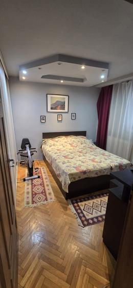 Vanzare apartament decomandat 3 camere 1 Decembrie / Titan / Ozana - 3