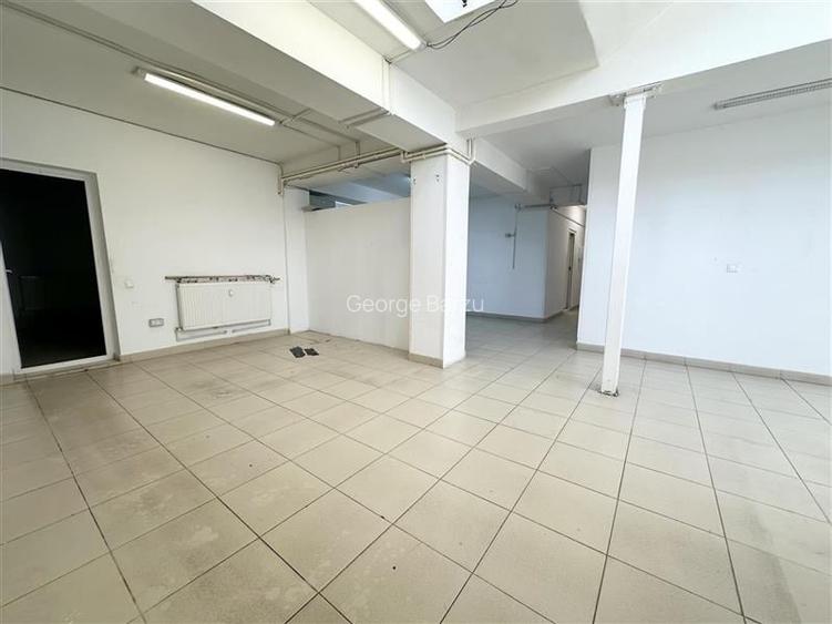 Spatiu comercial foarte spatios, ideal pentru clinici medicale, zona Brotacei Spatiu comercial foarte spatios, ideal pentru clinici medicale, zona Brotacei