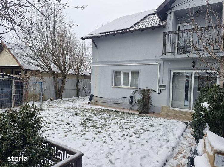 Casa cu mansarda ?i curte, 4 camere, 90.000 EUR - 2