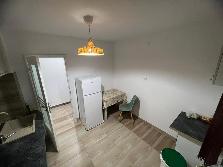 Apartament 3 camere Piata Chibrit langa metrou 1 Mai - 9