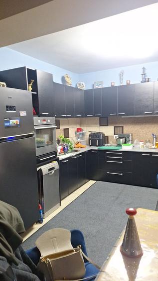 CASA INDIVIDUALA - 200 Mp. Utili - 800 Mp. Totali - Constructie 2009 - 13