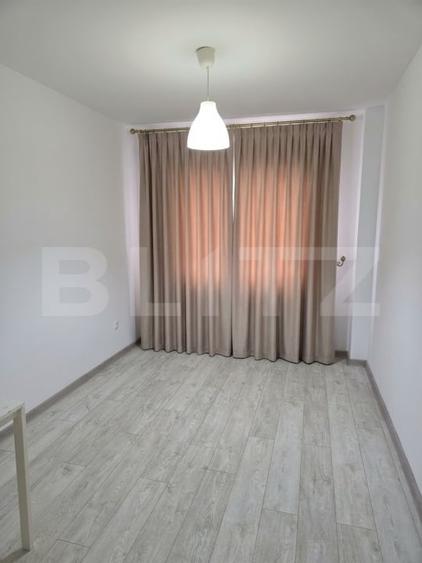 Apartament cu 3 camere decomandat, mobilat în Florești