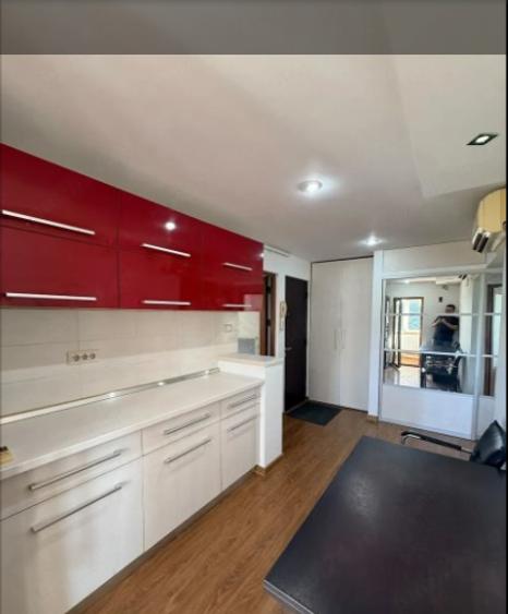 Apartament cu 2 camere decomandat în CET