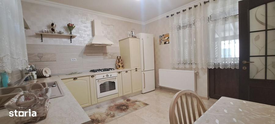 Casă cu 4 camere cu Teren 300 Mp în Chiajna