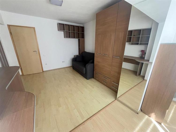 Apartament 3 camere 2 balcoane etaj 1 - zona Centrala - 11