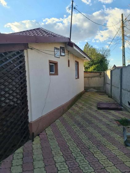 Casă cu 4 camere cu Teren 400 Mp în Central