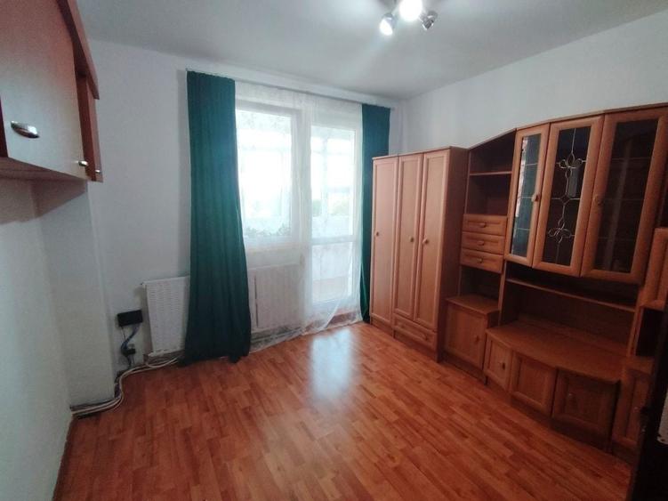 Apartament cu 4 camere decomandat în Ampoi 2