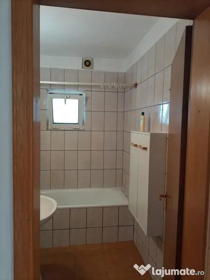 Apartament cu 5 camere decomandat în Unirii